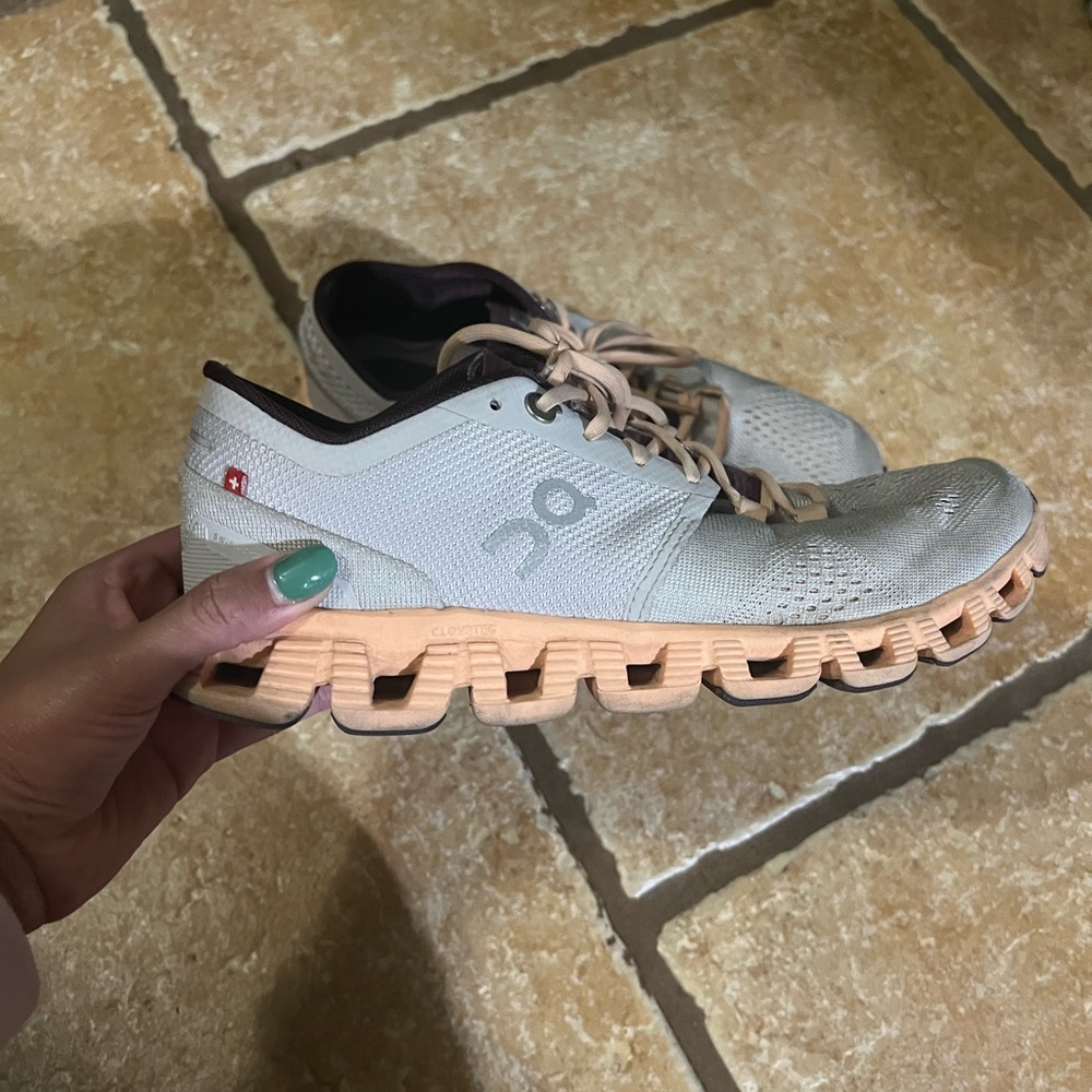 On Running Women's Shoes in gray & peach